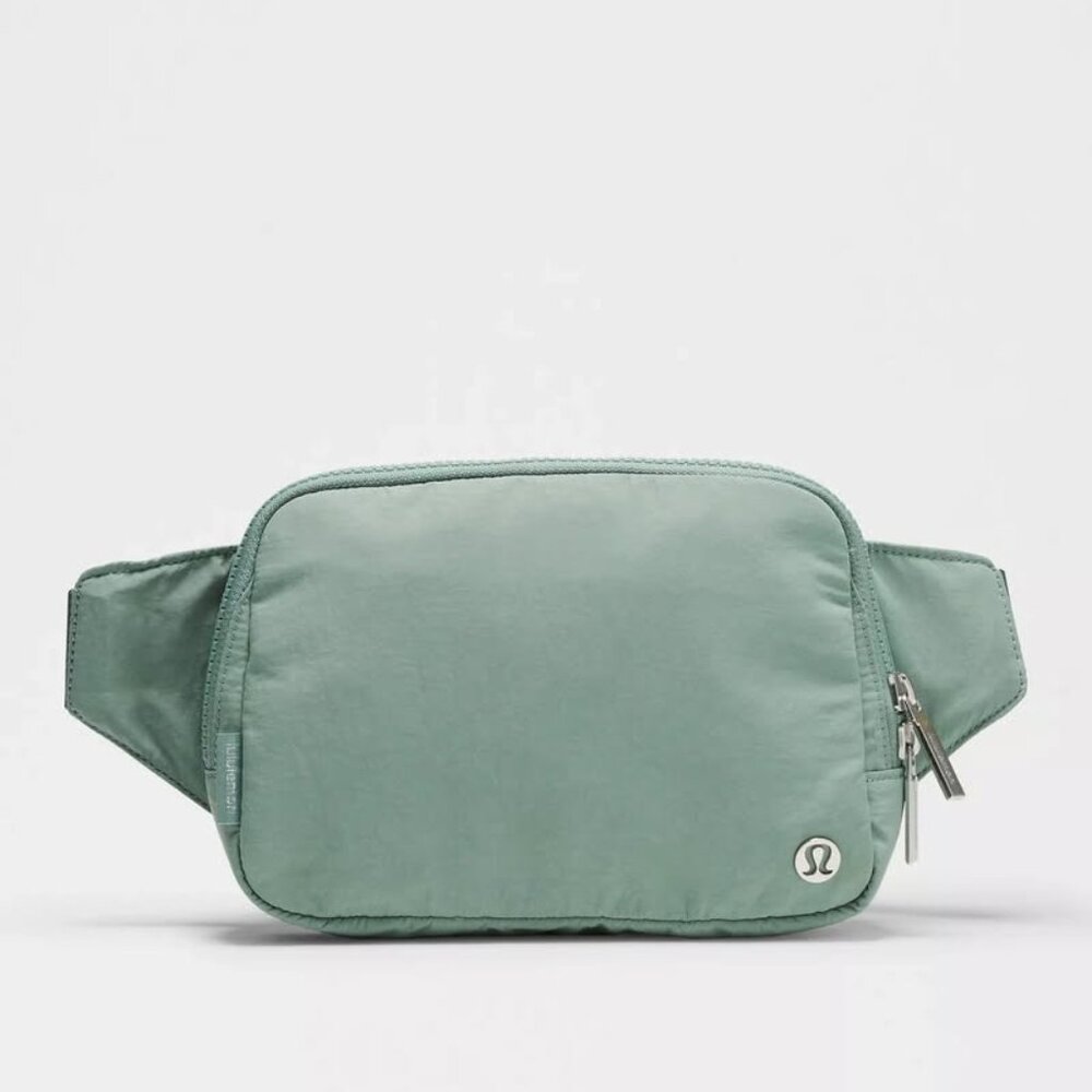 Lululemon Everywhere Belt Bag Large 2L in Crater Blue, BNWT
